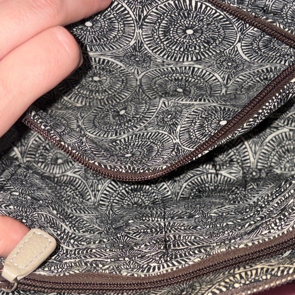 BRIGHTON FERRARA VELLA NOVA DOMED STUDDED BEECHWOOD CROSSBODY ORGANIZER BAG - Picture 12 of 16